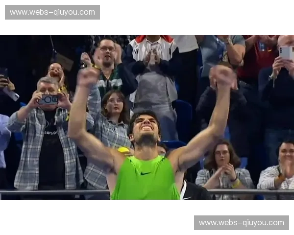 辛纳多哈站八强战爆冷不敌门希克,新赛季硬地赛场状态持续低迷