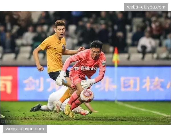 深圳新鹏城头重脚轻问题突出 进攻第四防守垫底